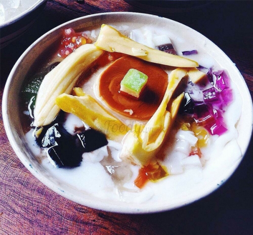 Tàu Hủ Ngũ Sắc